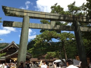 銅の鳥居（四の鳥居）